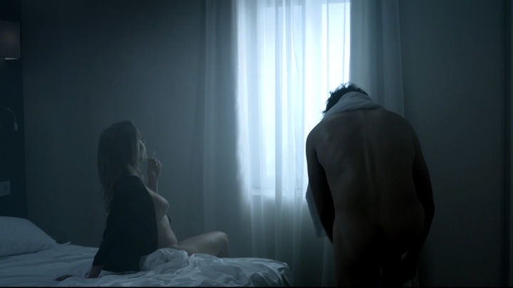 Almudena y Gaizka vuelven a tener otro encuentro 'calentito' en un hotel / Telemadrid