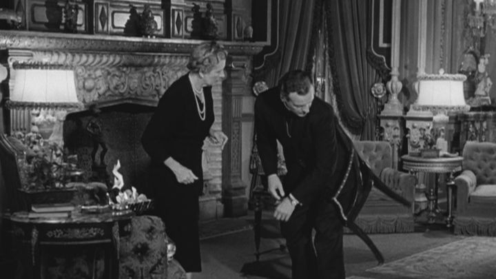 La mujer del obispo / archivo