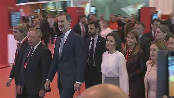 Llegada de Felipe VI y doña Letizia a Fitur