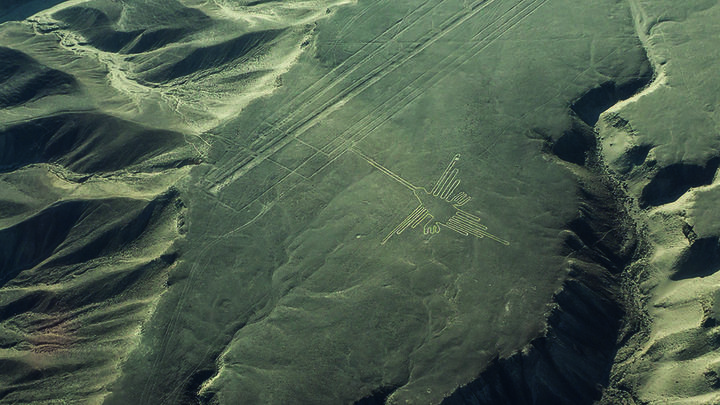 Nasca. Buscando Huellas en el Desierto