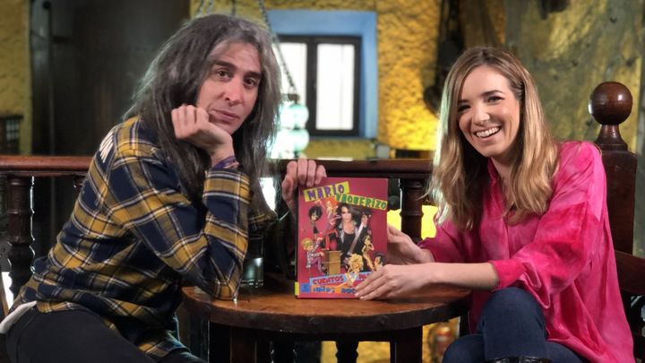 Mario Vaquerizo con su nuevo libro "Cuentos para niños rockeros"