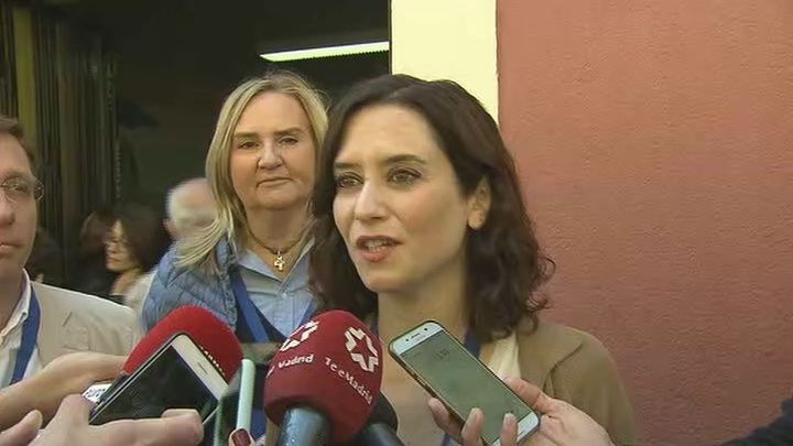 Ayuso cree que se producirá el cambio en España con  los partidos que quieren que siga siendo "una gran nación"