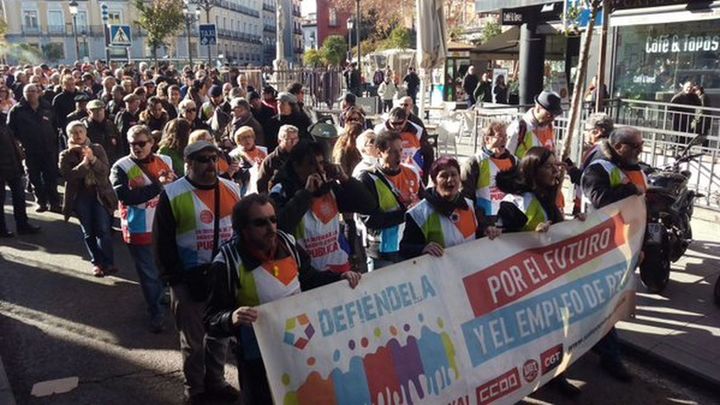 Manifestación en 2016 de trabajadores de Telemadrid pidiendo su readmisión