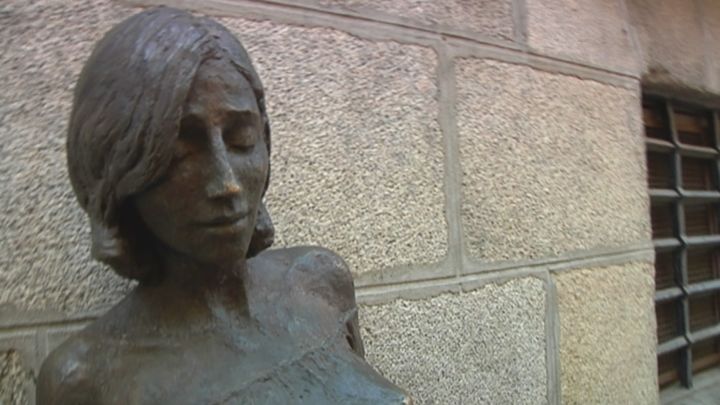 La estatua de Julia en Malasaña