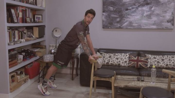 Samuel Torres, preparador físico de 'En acción en casa'. / Telemadrid