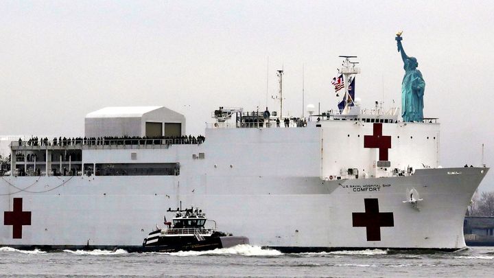 Un buque hospital llegando a Nueva York / EFE
