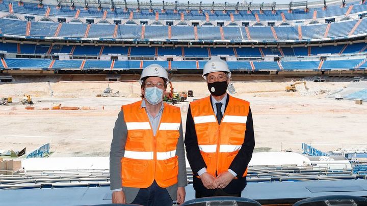 Martínez Almeida y Florentino Pérez / @realmadrid
