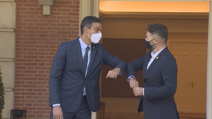 Pedro Sánchez con Gabriel Rufián / REDACCIÓN