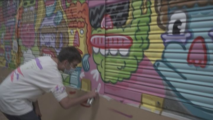 Los puestos del mercado de Los Mostenses se han llenado de color / TELEMADRID