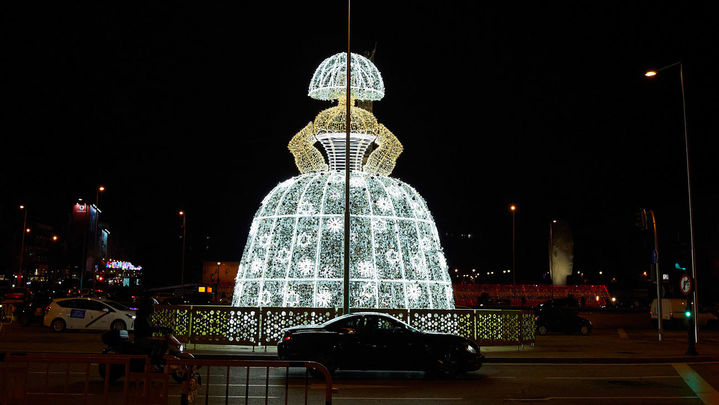 Una menina gigante de 10 metros ilumina Colón / EUROPA PRESS
