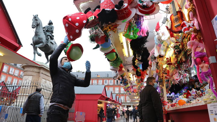 Inauguración del mercadillo de Navidad en la Plaza Mayor / Marta Fernández / Europa Press