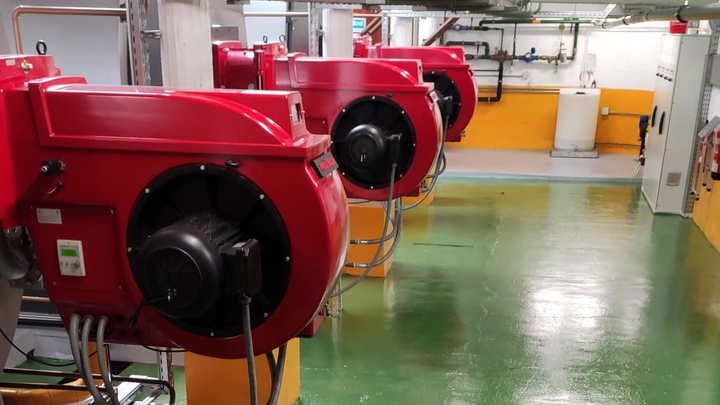 Equipos de las calderas de la central térmica de Usera / MAG