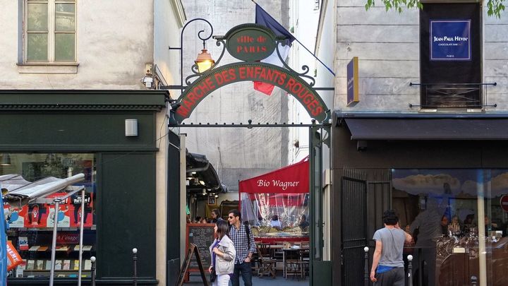 El Mercado de los Niños Rojos / Archivo