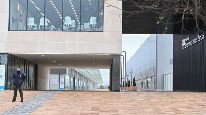 Fachada del hospital de pandemias Isabel Zendal / Redacción