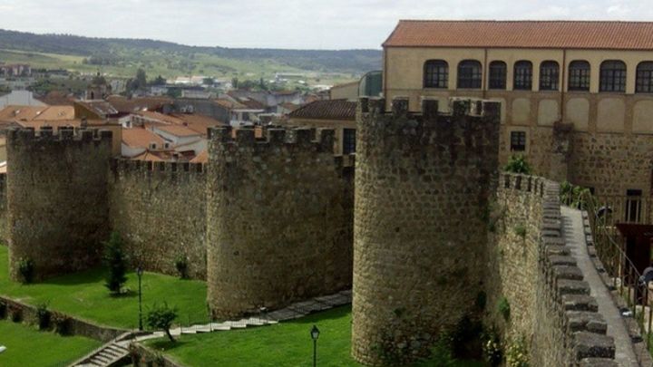 Castillo de Plasencia / CECI CRESPO