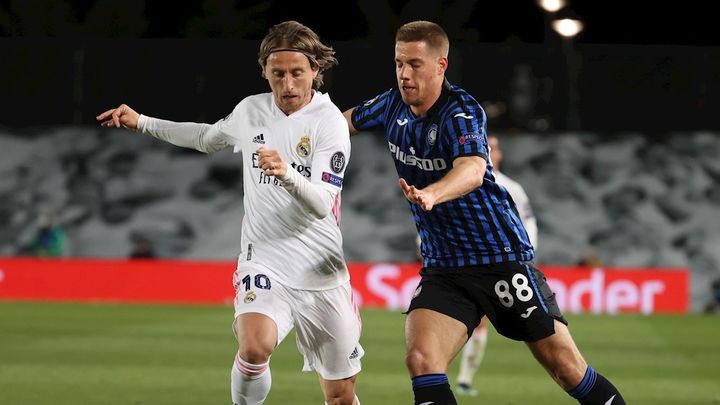 Luka Modric ante el Atalanta / EFE