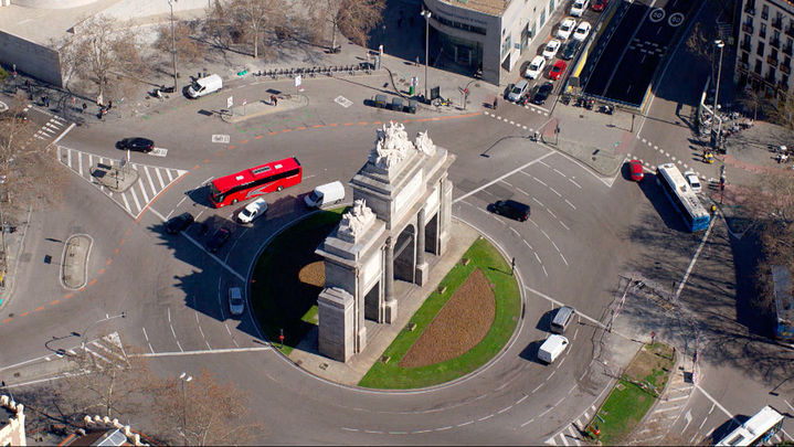 La Puerta de Alcalá vista desde el aire, una imagen de la n ueva temporada de 'Madrid desde el Aire' / Telemadrid