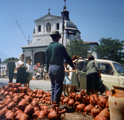 Puesto de venta de botijos / ARCHIVO REGIONAL
