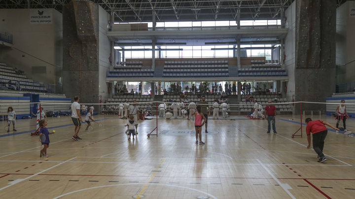 Partidos de badminton en una instalación deportiva de Leganés / AYTO LEGANÉS