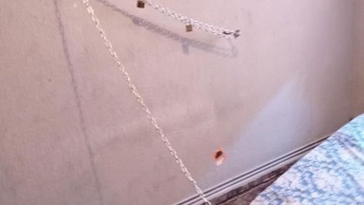 Encadenado en Torrejón de Ardoz / POLICIA NACIONAL