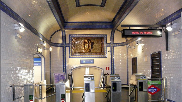 Tirso de Molina está decorada con diseños de Antonio Palacios. / Archivo