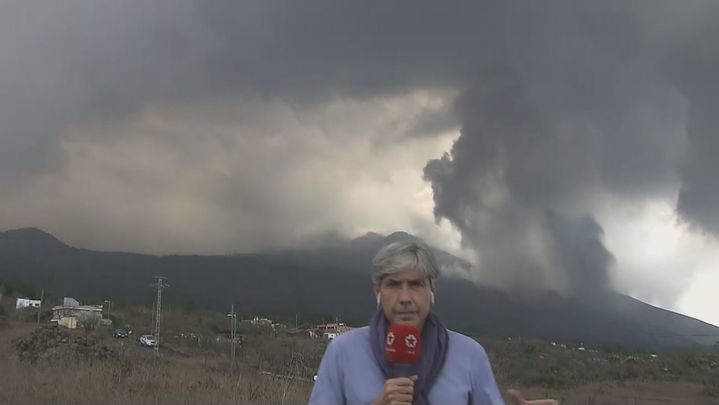 El volcán de La Palma sigue erupcionando / TELEMADRID