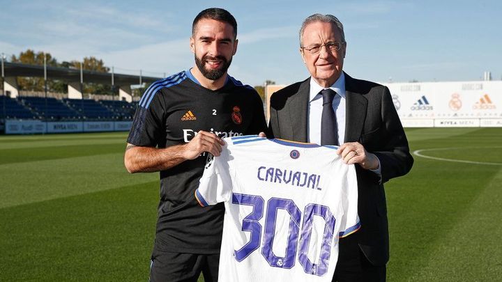 Carvajal y Florentino Pérez / @realmadrid