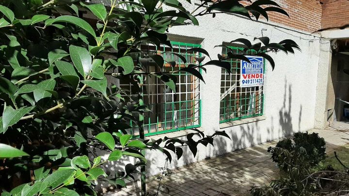 Local de Azuqueca de Henares donde murió una menor intoxicada / TELEMADRID