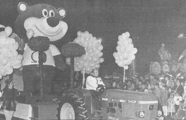 'Ahorrito' desfila en la cabalgata de 1984 / ARCHIVO