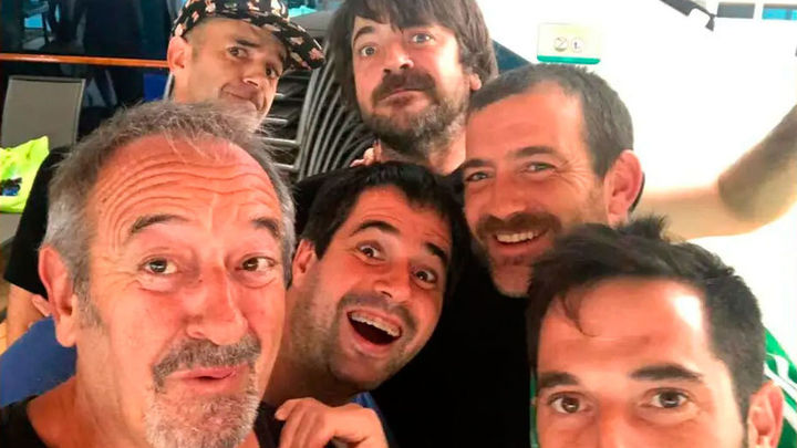 Karlos Arguiñano junto a sus hijos: Eneko, Zigor, Karlos, Martín y Joseba / ¡Más o menos!