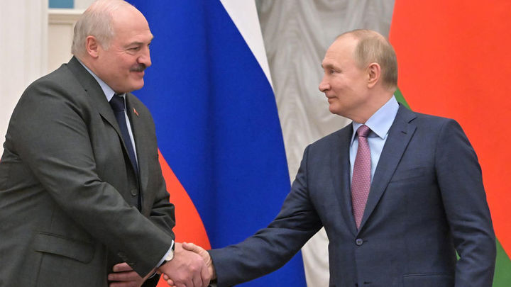 Alexandr Lukashenko y Vladimir Putin / EFE