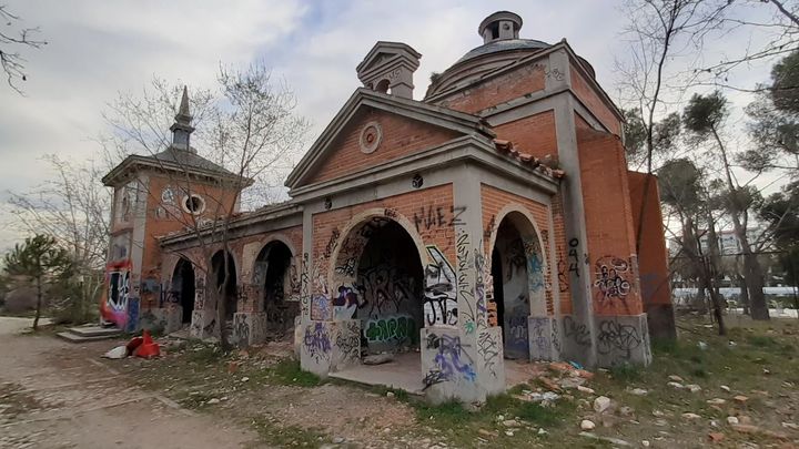 Capilla que perteneció al Regimiento de Ferrocarriles de Madrid, en Campamento / P.O.