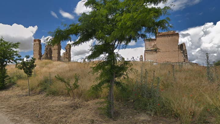 Antiguo poblado de Polvoranca con la iglesia a la derecha / GSV