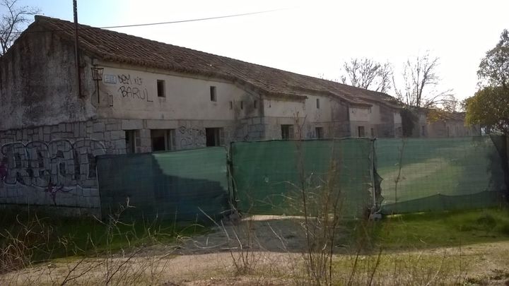 Casas de El Alamín, cerca de Villa del Prado / P.O.