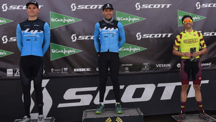 podio masculino / @FMCICLISMO