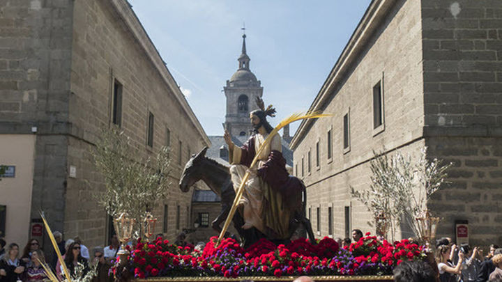 Procesión de la Borriquita en San Lorenzo de El Escorial / COFRADÍAS SAN LORENZO EL ESCORIAL