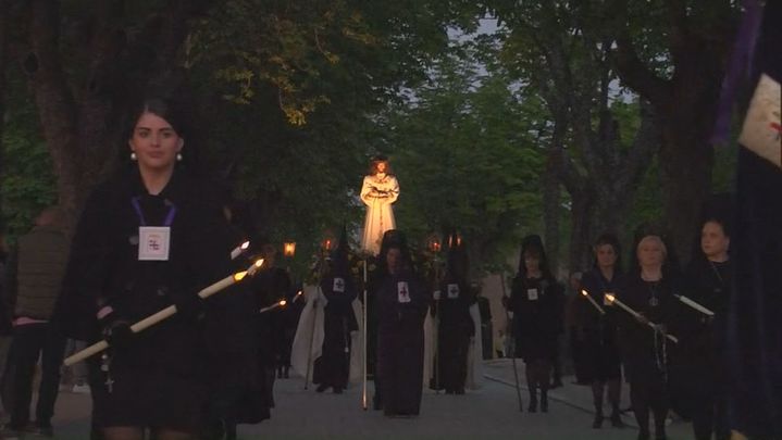 Procesión del Santo Entierro de Viernes Santo en San Lorenzo de El Escorial / Madrid Directo