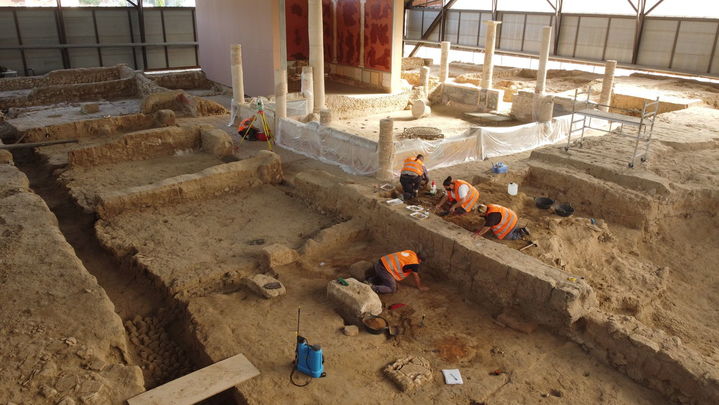 Trabajos arqueológicos en la la Casa de los Grifos de Complutum / AYTO ALCALÁ DE HENARES