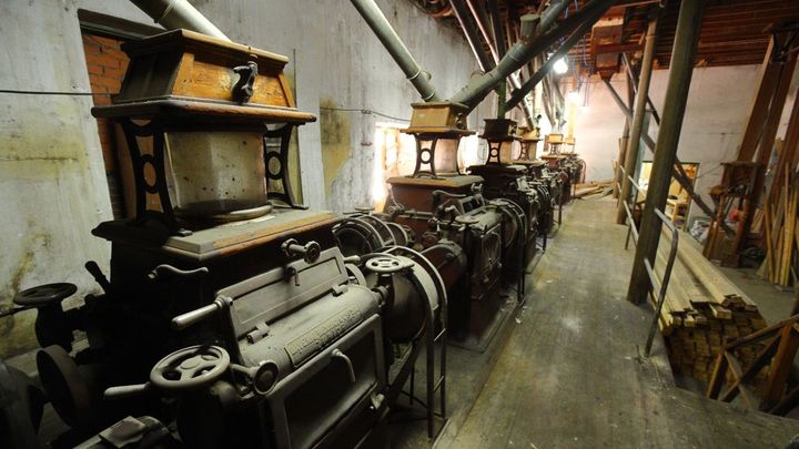 Maquinaria original de la fábrica de harinas alcalaína / AYTO ALCALÁ DE HENARES