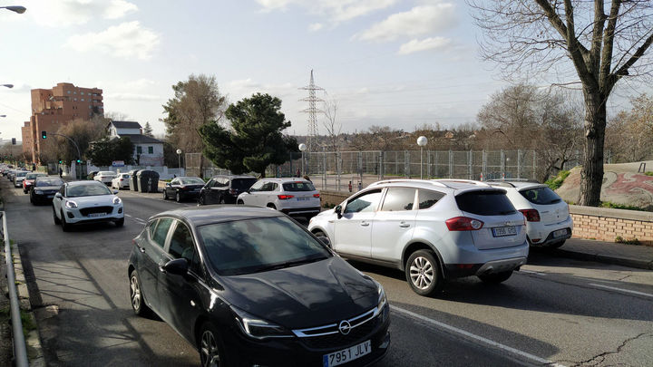 La Carretera de Boadilla, vía urbana a su paso por Campamento / AV CAMPAMENTO