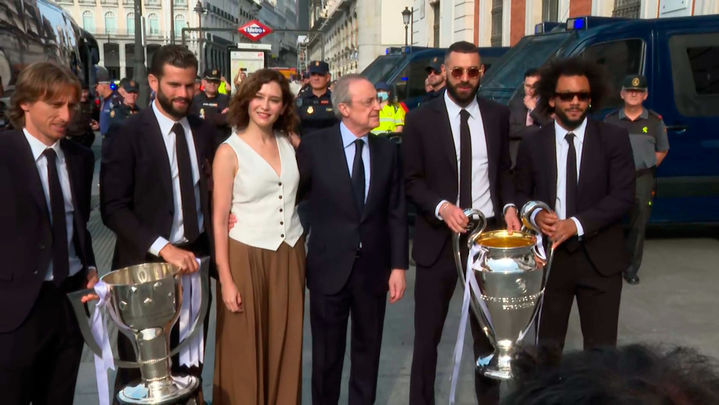 Isabel Díaz Ayuso recibe a los Campeones en Sol / Telemadrid.es
