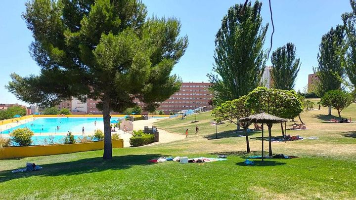 Piscinas municipales de Parla / AYTO PARLA