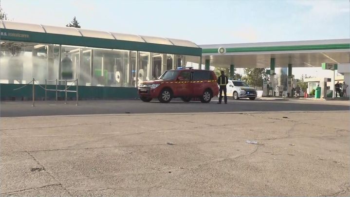 Policía y Bomberos en la estación de la BP / REDACCIÓN