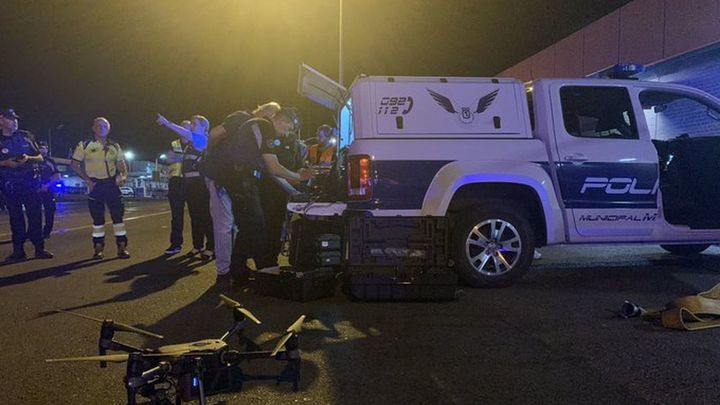 Drones de la policía municipal trabajando en el incendio de Mercamadrid / EMERGENCIAS MADRID
