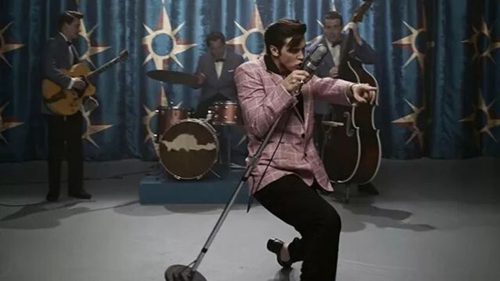 Austin Butler en la película 'Elvis' / WARNER BROS