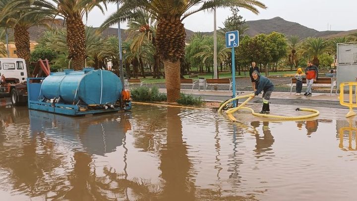 Achuique de balsas de agua / 112 CANARIAS