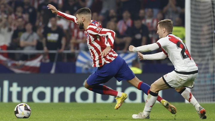 Yannick Carrasco ante el Rayo Vallecano / EFE