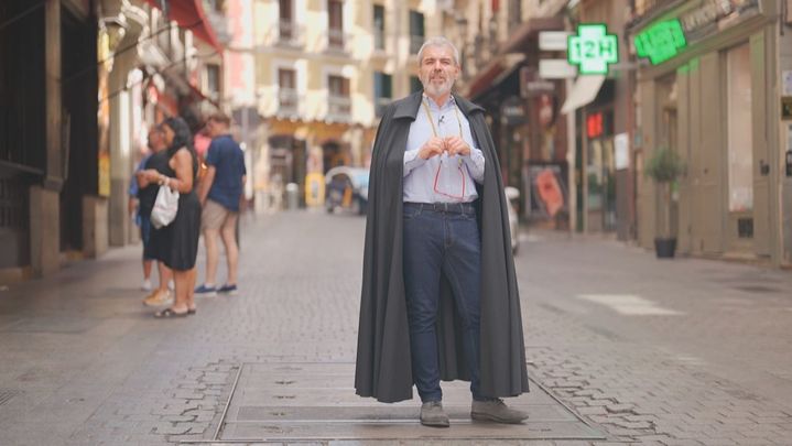 Lorenzo Caprile con capa castellana / Redacción