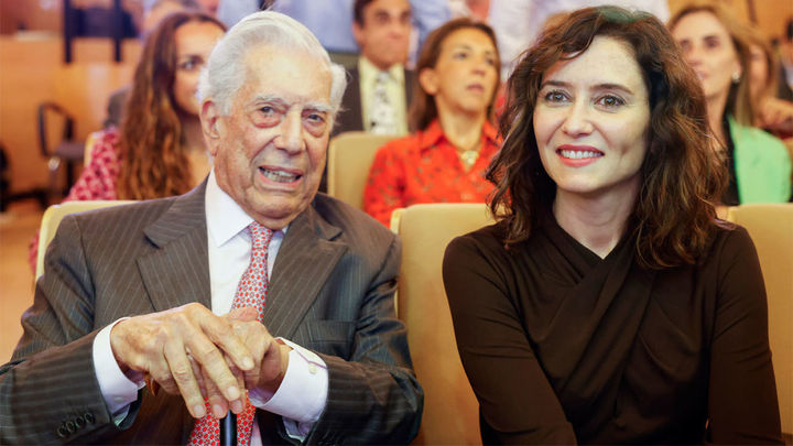 Vargas Llosa con Díaz Ayuso / @ComunidadMadrid