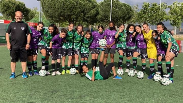 Equipo de una de las categorías femeninas del club / CDE AMISTAD ALCORCÓN